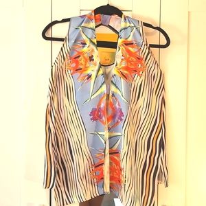 Vest like top with fabric for enclosure